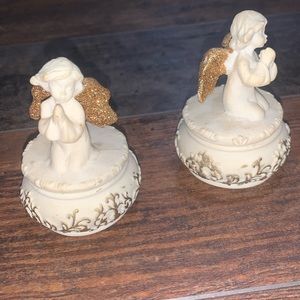Set of two trinket boxes with angels with glitter wings